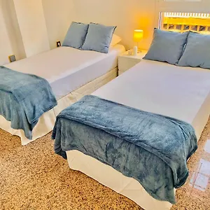 Encantadora Habitacion Privada Cerca Del Mar Séjour chez l'habitant Málaga